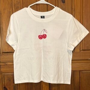 NWT Attitude Not Included Women’s Cropped Cherry Print White T-Shirt Size M
